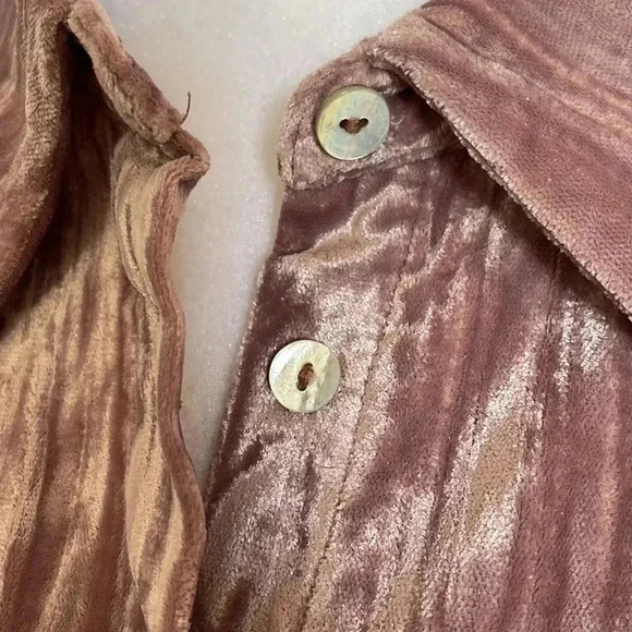 Marc New York Andrew Marc Mauve Velvet Button Down Shirt​​ - Picture 10 of 12